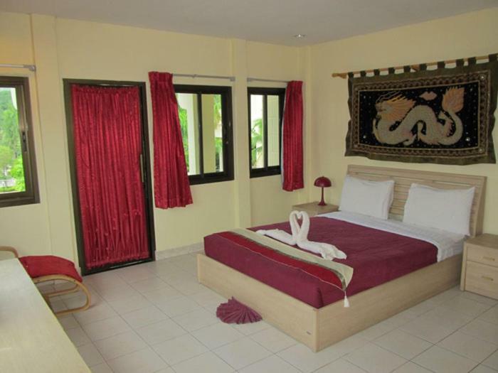 Oasis Guesthouse & Bar Karon Luaran gambar