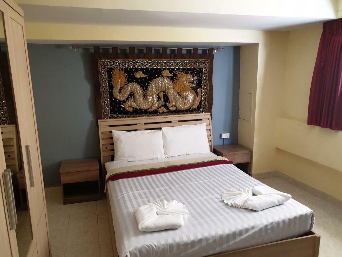 Oasis Guesthouse & Bar Karon Luaran gambar
